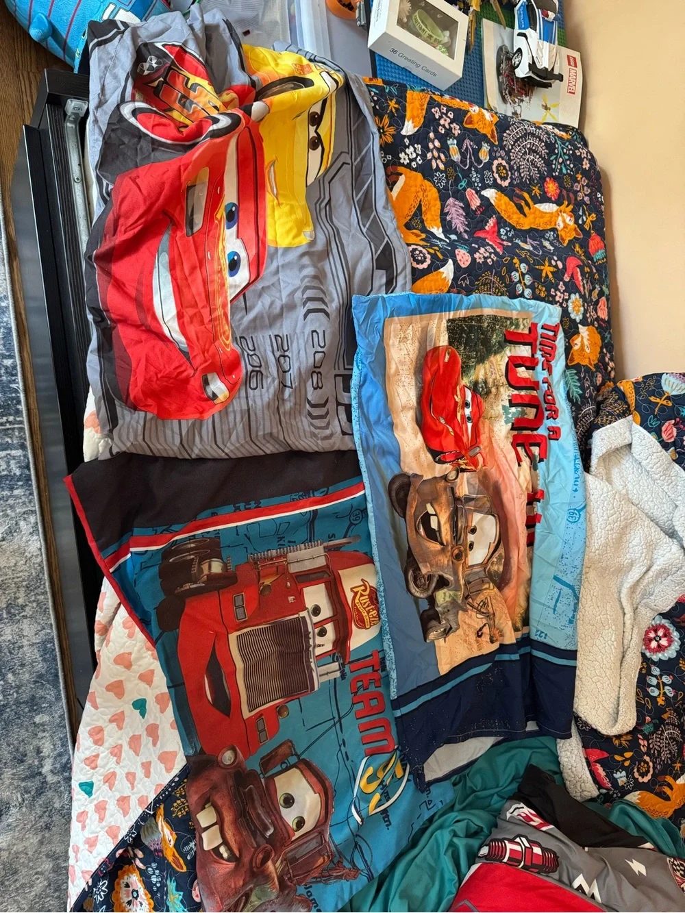 Disney Lightning McQueen Comforter with 3 pillow cases